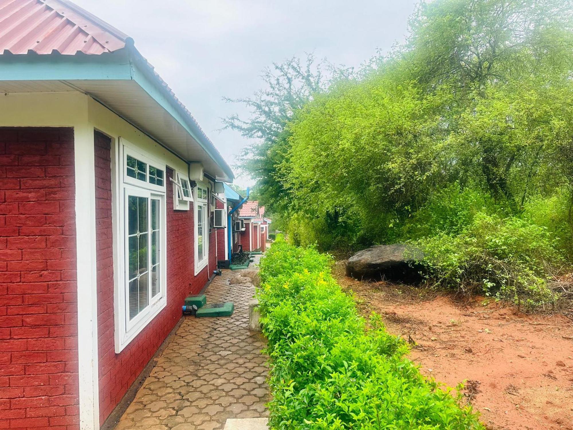 Hegoma Mkomazi Hotels And Camps מראה חיצוני תמונה